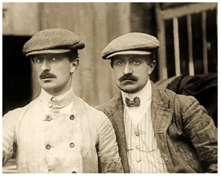 Retrato de los hermanos Voisin, París, Francia, 1906